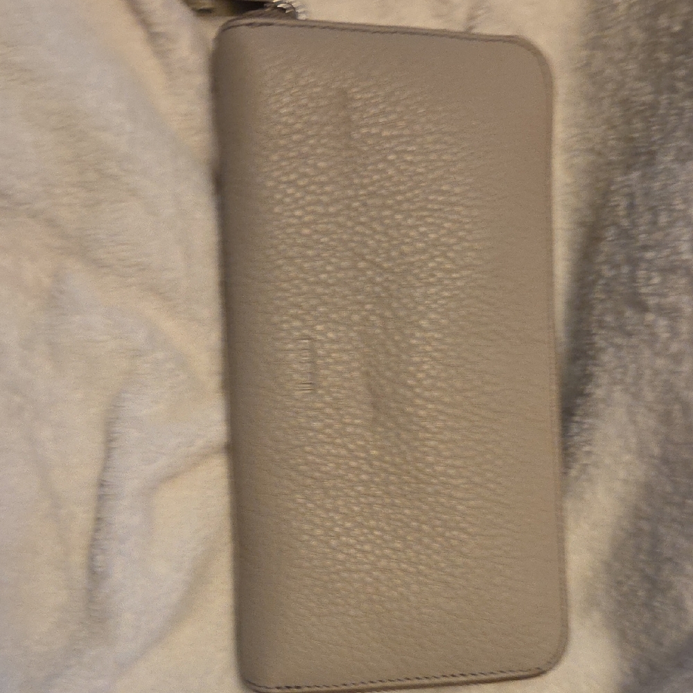 Fossil Pebbled Leather Wallet in Taupe